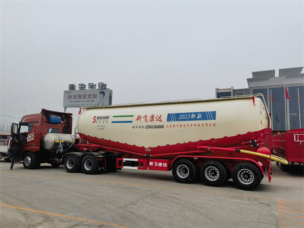 散装水泥罐车